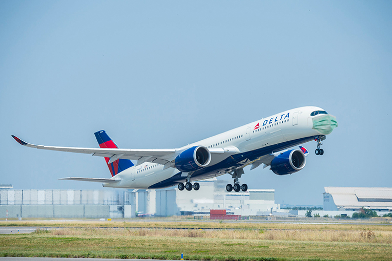 Delta Havayolları’nın 250 bin maskesi çalındı