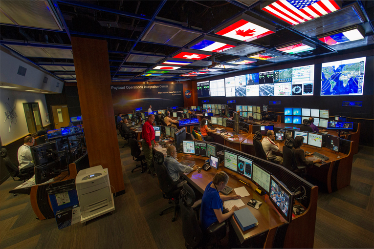 NASA, 8 ay karantinada çalışacak personel arıyor