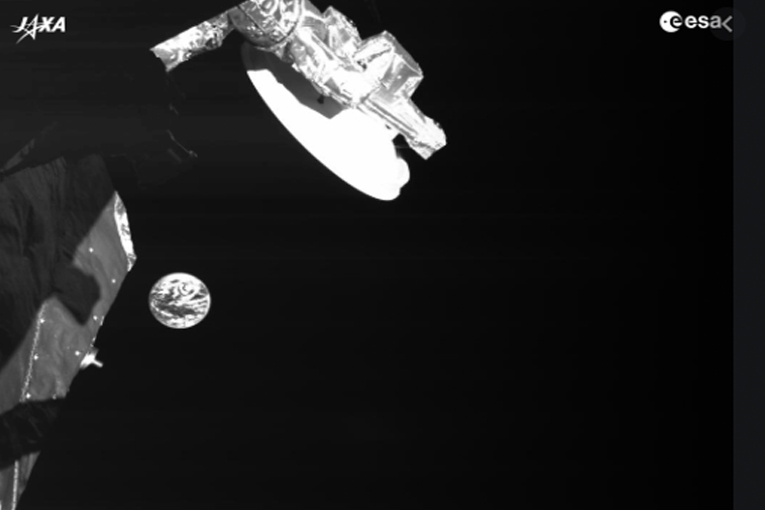 BepiColombo uzay aracı dünyanın fotoğrafını çekti