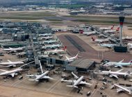İngiltere, Heathrow Havalimanı’nı tıbbi tedarik merkezi yapıyor
