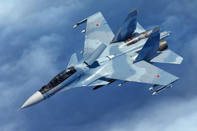 Rus Su-30, ABD’nin B-1B uçağının ihlalini önledi