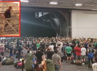 USS Theodore Roosevelt uçak gemisinde komutana veda