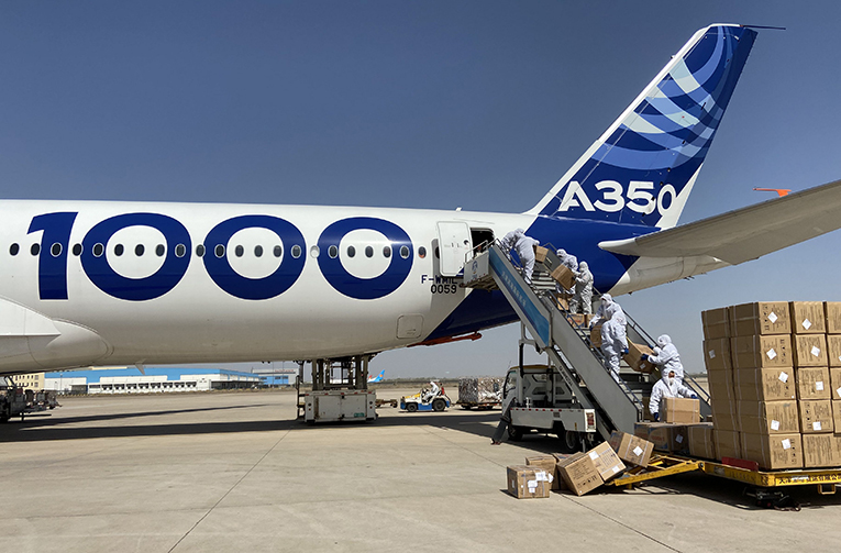 Airbus A350-1000 uçağıyla COVID-19 mücadelesine destek veriyor