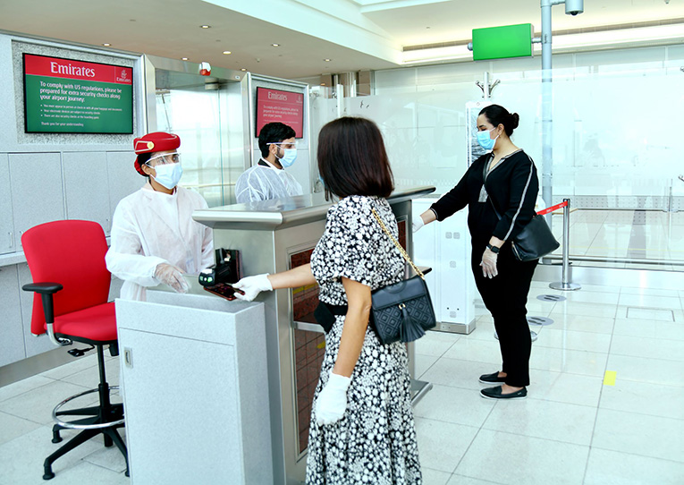 Emirates havaalanında ve uçakta güvenlik tedbirlerini arttırıyor