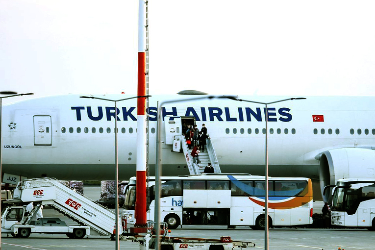 Kanada’dan gelen Türk vatandaşları Kırklareli’ne gönderildi