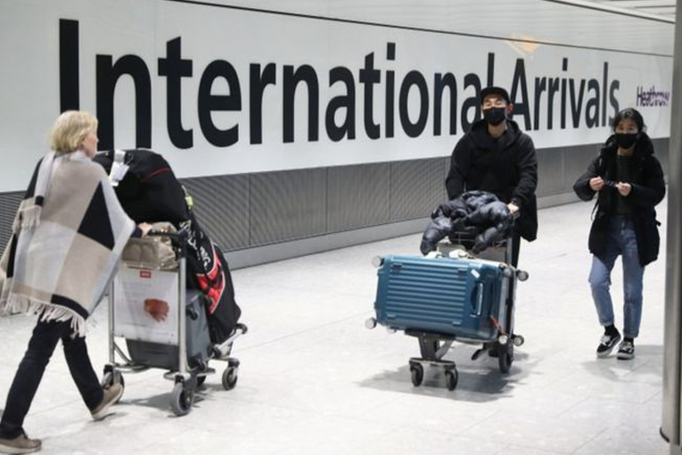 Heathrow Havalimanı’nın yöneticisinden sosyal mesafe açıklaması