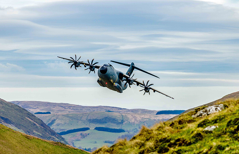 Airbus A400M Otomatik Alçak Seviye Uçuş Sertifikası aldı