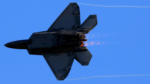 F-22 Raptor uçağından 500 bin saatlik uçuş