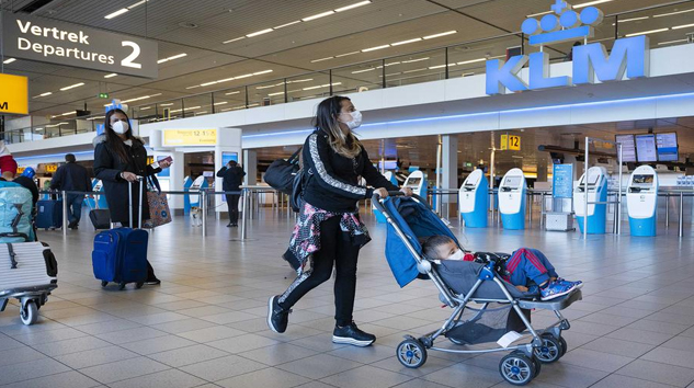 KLM’den tüm yolculara maske takma zorunlulu