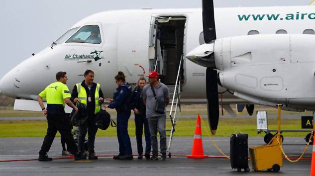 Yeni Zelanda’da maske takmayan yolcuya gözaltı