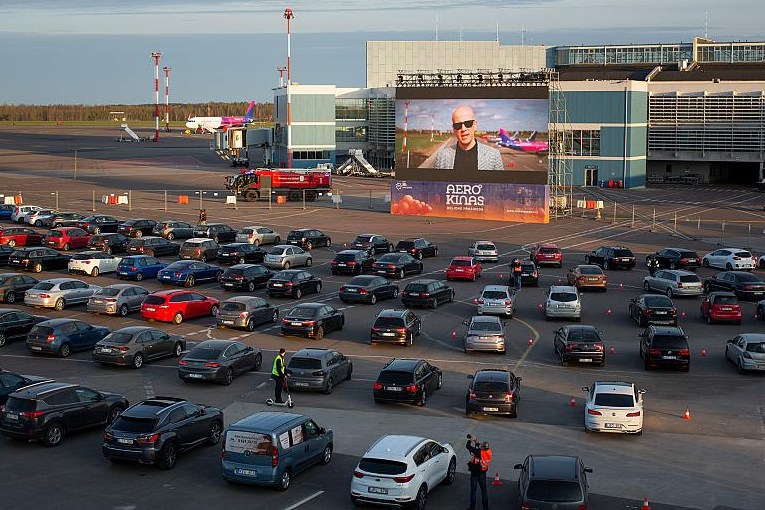 Litvanya Vilnius Havalimanı açık hava sineması oldu