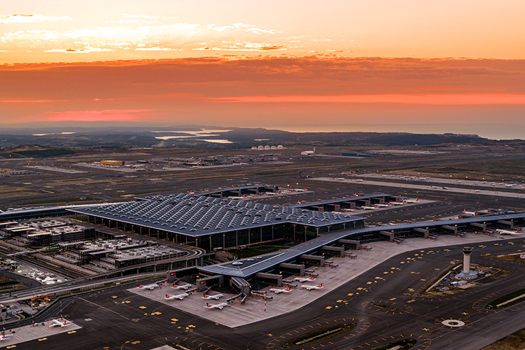 Bakan Karaismailoğlu’ndan İstanbul Havalimanı paylaşımı