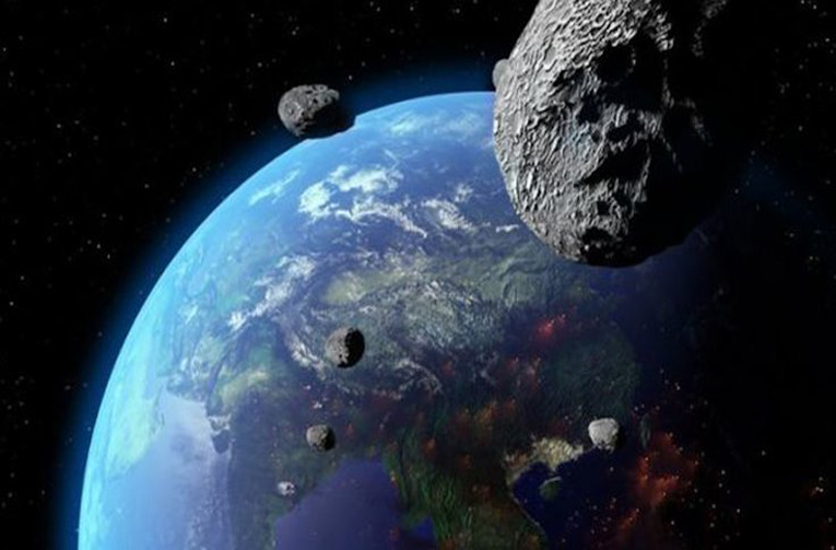 NASA, “5 asteroid Dünya’yı teğet geçecek”
