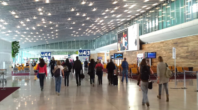 Fransa 1 Temmuz’da tüm ülkelere kapılarını açacağını duyurdu