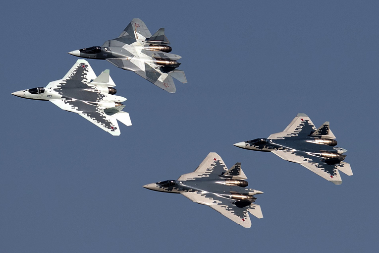 Rusya, Su-57 uçaklarını toplu halde test etti
