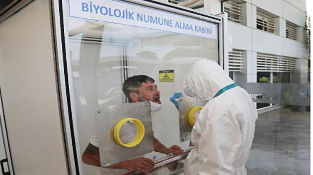 Antalya Havalimanı’nda 3100 kişi test yaptırdı