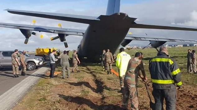 Güney Afrika Hava Kuvvetleri’nin C-130’u pistten çıktı