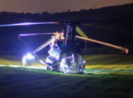 RAF’a ait Chinook helikopter Galler’de tarlaya acil indi