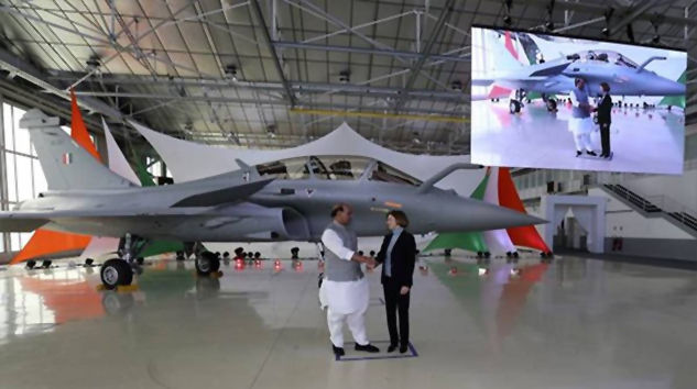 Hindistan, Rafale uçaklarını teslim almaya başladı