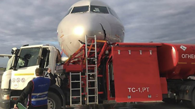 Aeroflot’un A-321’ine yakıt tankeri çarptı