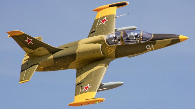 L-39 Albatros eğitim uçuşunda düştü
