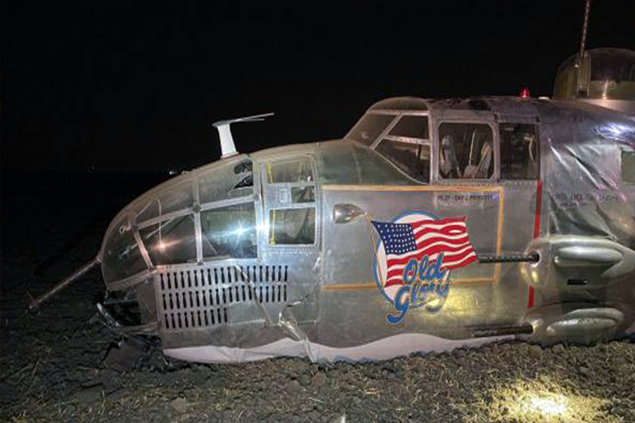 Kaliforniya’da TB-25N tipi eski uçak inişte kaza yaptı