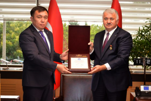 THY’ye, Kırgızistan Başbakanlığı’ndan ‘Onur Belgesi’