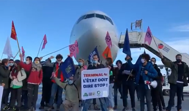 Paris Charles de Gaulle Havalimanı’nda apronda eylem