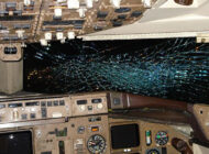 United Airlines uçağının kokpit camı çatlayınca geri döndü