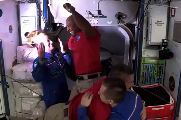 Crew-1’in astronotları istasyona kenetlendi