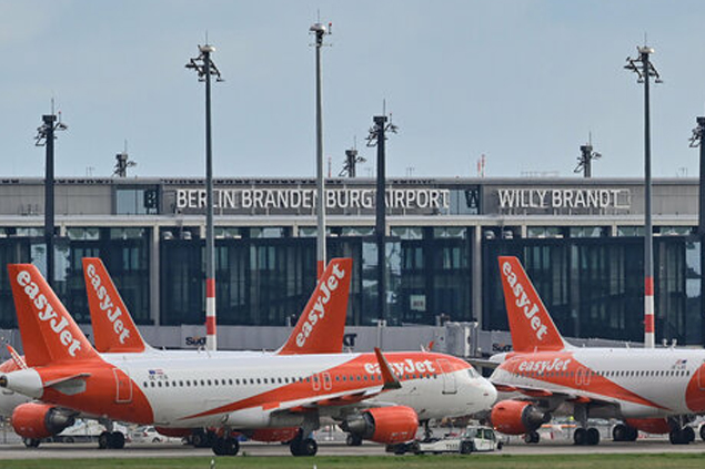 Easyjet’in Brandenburg Havalimanı kalkışında kuş çarptı