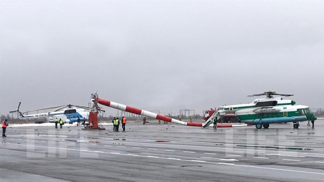 Rusya’da Mi-8 kuyruğunu direğe çaptı