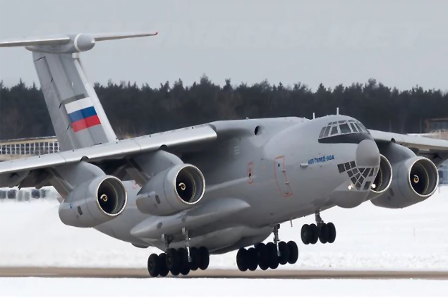 Rusya, Il-76MD-90A ağır askeri nakliye uçağını restore etti
