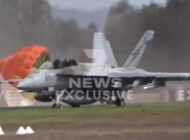 Avustralya’da F/A-18 Hornet kalkışta kaza yaptı
