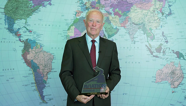 Sir Tim Clark, Yaşam Boyu Başarı Ödülü aldı