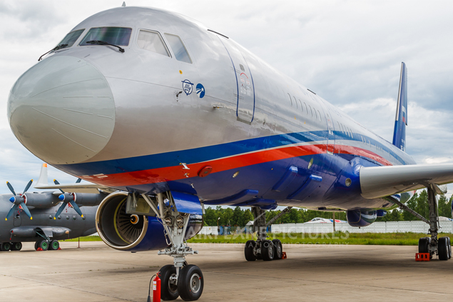 Rusya, iki Tu-214ON uçağını keşif ve gözlem uçağına çeviriyor