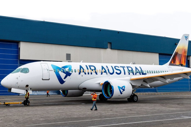 Air Austral’in ilk A220 uçağı kuyruk boyasıyla dikkat çekti