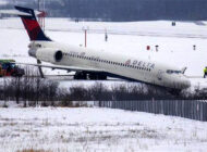 Delta Havayolları’nın B717’si takside pistten çıktı