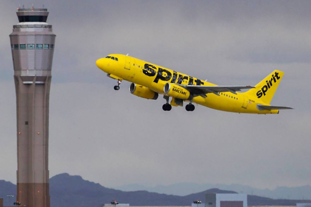 Spirit Airlines pilot ve kabin memuru alıyor
