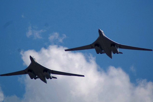 İki Tu-160 Norveç’te 13 saat aralıksız uçtu