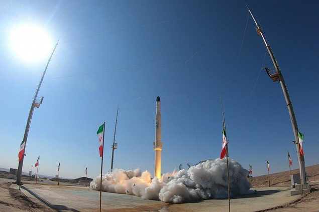 İran, yeni uydu  taşıyıcısını test etti