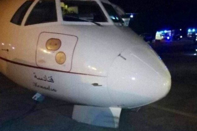 Air Algerie uçağı ATR-72 burun üstü indi