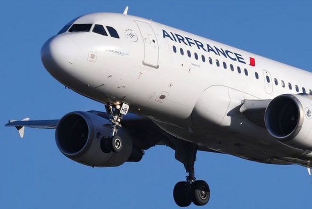 Air France’ın A320’si 6’ncı denemesinde indi