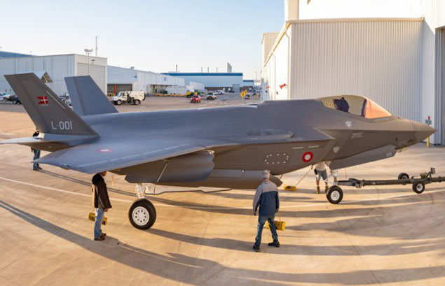 Danimarka Hava Kuvvetleri’ne ilk F-35 savaş uçağı teslim edildi