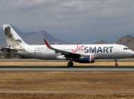 Jet Smart uçağının motor arızası pistti kapattı