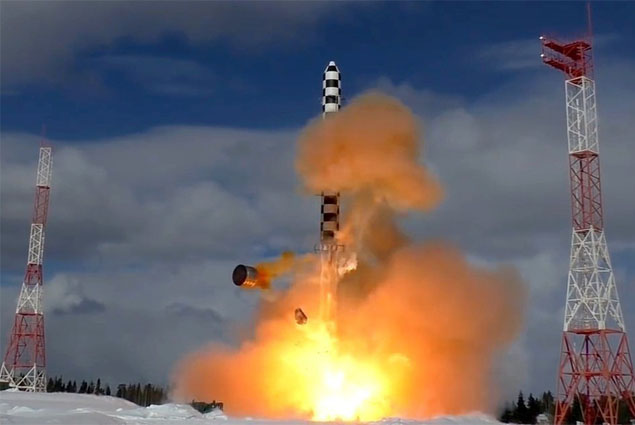 Roscosmos Sarmat balistik füzesinin seri üretimene başladı
