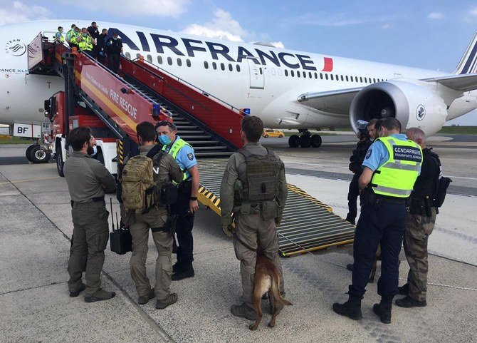 Air France uçağına bomba ihbarı yapıldı