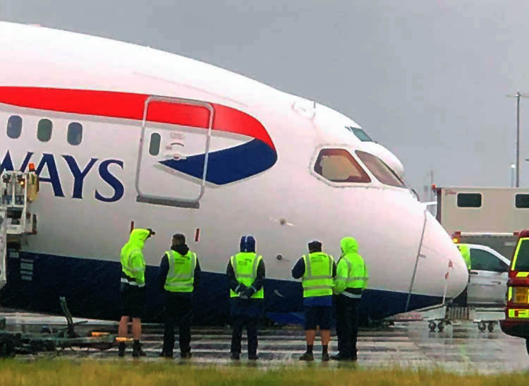 BA uçağının Heatrow’da ön dikmesi çöktü