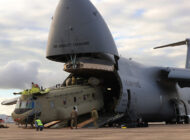 ABD, Avustralya’ya ilk CH-47 Chinook helikopteri teslim etti