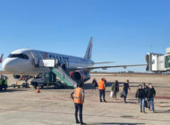 JetSmart Argentina uçağı körüğe çarptı
